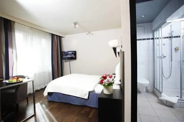 Tailormade Metropol St Gallen فندق 4*